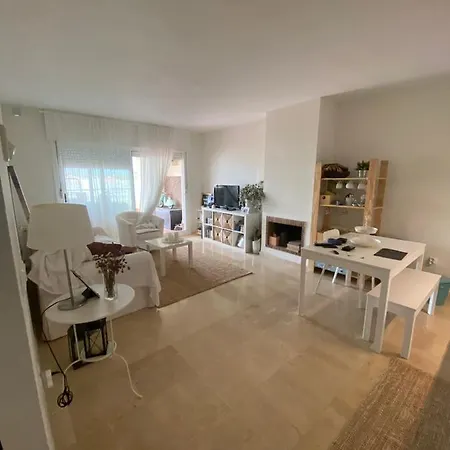 Apartment Homely Campos De Guadalmina *