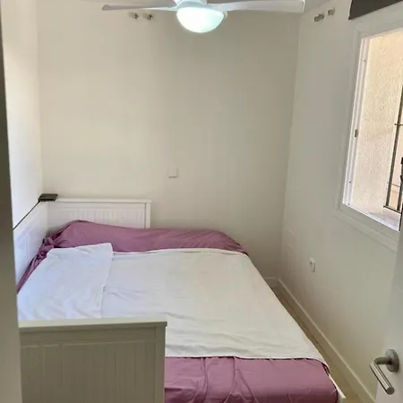 Homely Campos De Guadalmina Apartment